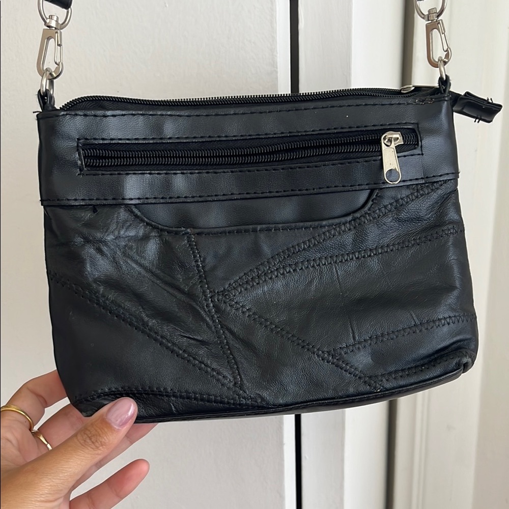 Elegant Black Leather Crossbody Bag